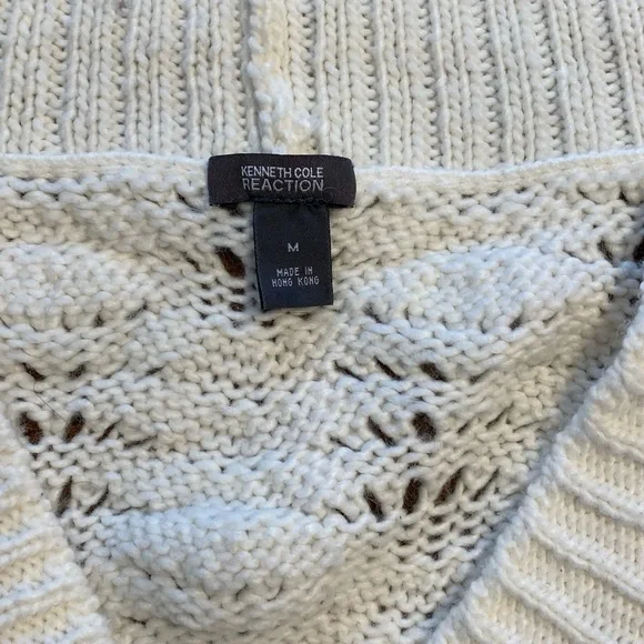 Deep v-neck knit sweater - Picture 3 of 4